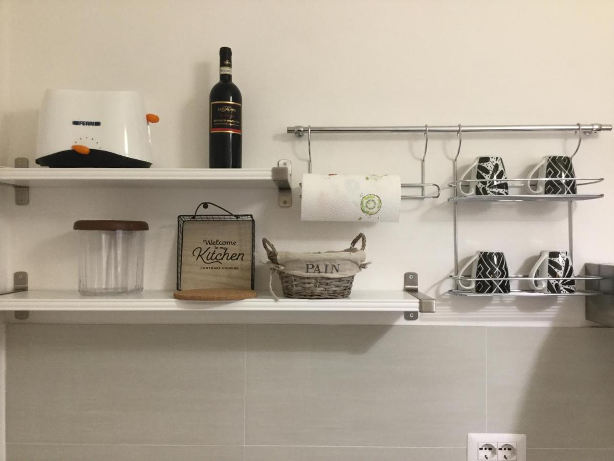 Casa Vittoria - A Pochi Passi Da Porta Romana Apartment Siena Bagian luar foto