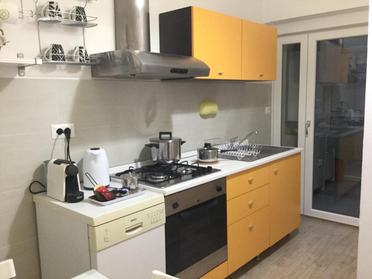 Casa Vittoria - A Pochi Passi Da Porta Romana Apartment Siena Bagian luar foto