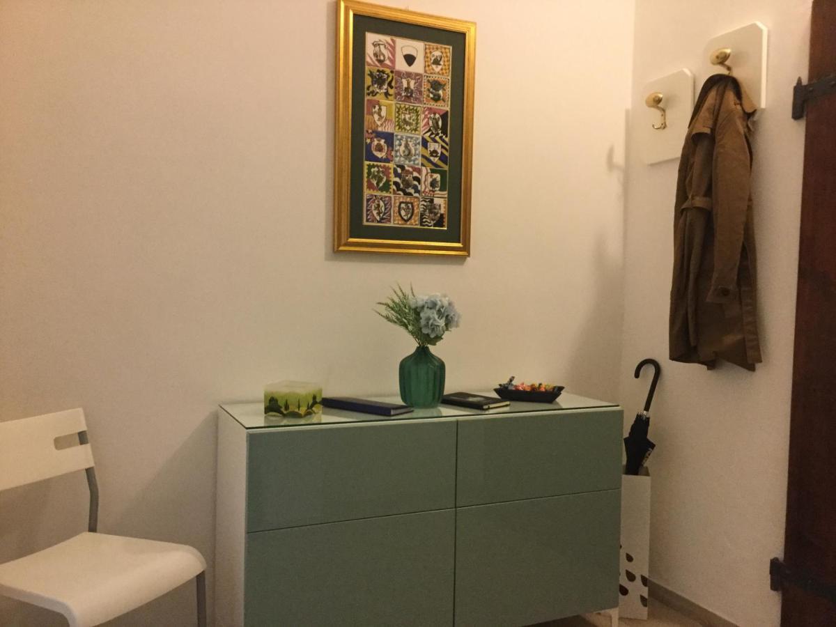Casa Vittoria - A Pochi Passi Da Porta Romana Apartment Siena Bagian luar foto